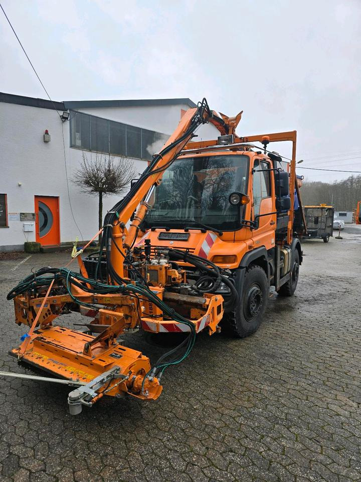 Mercedes-Benz Unimog 405 U400 mit Mulag MKM 700 Schmidt Stratos Salzstreuer 400 500 300 423 430 527 Dücker - Kommunal-/ Sonderfahrzeug: das Bild 1 Mercedes-Benz Unimog 405 U400 mit Mulag MKM 700 Schmidt Stratos Salzstreuer 400 500 300 423 430 527 Dücker - Kommunal-/ Sonderfahrzeug: das Bild 1