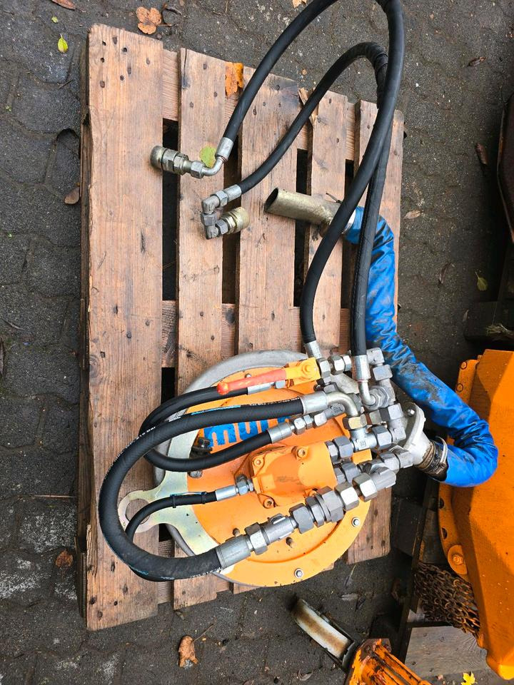 Mulag Gebläse MKM 700 Mähausleger Böschungsmäher Böschungsmulcher FME 600 700 500 MFK 500 600 unimog Mercedes-Benz - Böschungsmäher: das Bild 1 Mulag Gebläse MKM 700 Mähausleger Böschungsmäher Böschungsmulcher FME 600 700 500 MFK 500 600 unimog Mercedes-Benz - Böschungsmäher: das Bild 1