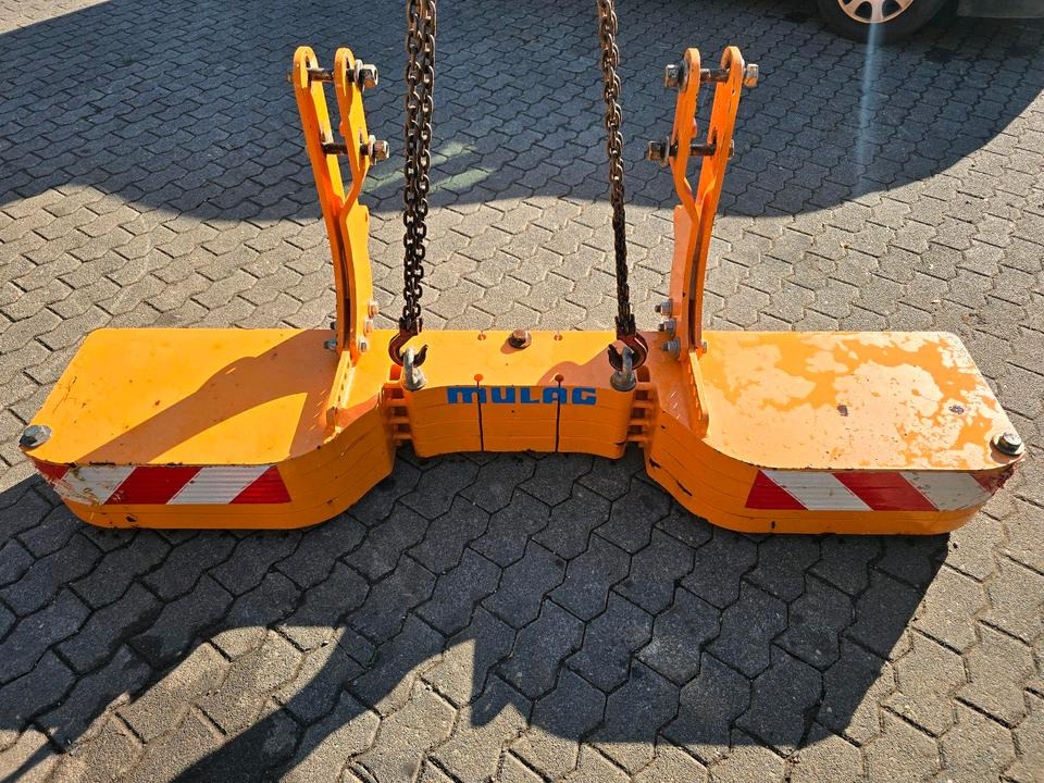 Mulag Heckgewicht für Unimog 405 U400 U 300 500 400 318 423 427 429 430 530 527 535 UGN UGE Kontergewicht Mulag Mähausleger Böschungsmulcher Böschungsmäher - Gegengewicht: das Bild 1 Mulag Heckgewicht für Unimog 405 U400 U 300 500 400 318 423 427 429 430 530 527 535 UGN UGE Kontergewicht Mulag Mähausleger Böschungsmulcher Böschungsmäher - Gegengewicht: das Bild 1