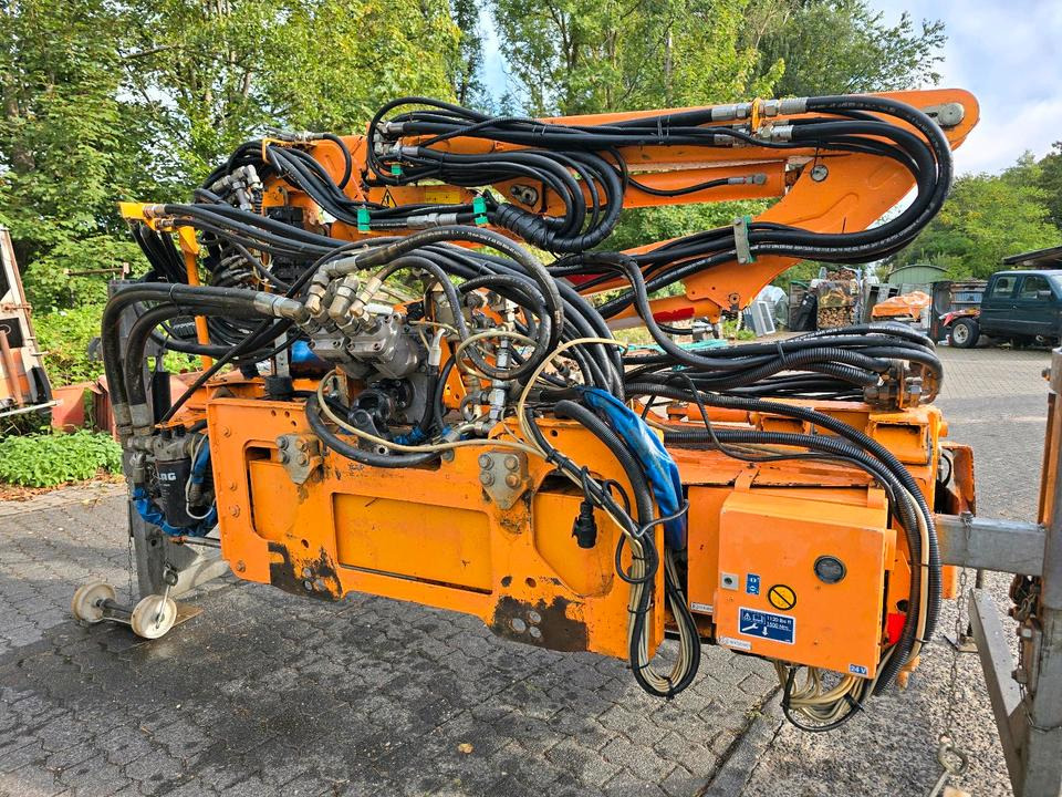 Mulag MFK 600 Mähausleger mit Randstreifenmäher MRF 350 Böschungsmäher Böschungsmulcher Hangmäher MKM 700 FME 600 500 - Ausleger: das Bild 4 Mulag MFK 600 Mähausleger mit Randstreifenmäher MRF 350 Böschungsmäher Böschungsmulcher Hangmäher MKM 700 FME 600 500 - Ausleger: das Bild 4