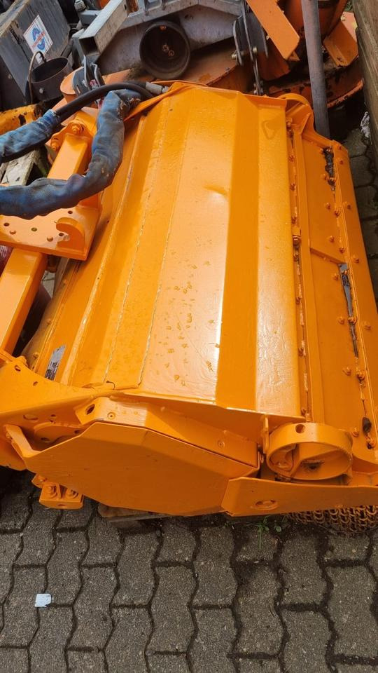 Mulag UMK12 aus 2016 für Mähausleger FME MKM Böschungsmulcher Böschungsmäher Seitenmulcher Randstreifenmäher für Unimog U400 405 u 300 500 427 Dücker - Schlegelmäher/ Mulcher: das Bild 3 Mulag UMK12 aus 2016 für Mähausleger FME MKM Böschungsmulcher Böschungsmäher Seitenmulcher Randstreifenmäher für Unimog U400 405 u 300 500 427 Dücker - Schlegelmäher/ Mulcher: das Bild 3