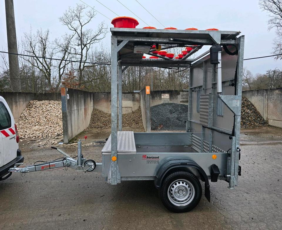 Neue Horizont 2024 FAT LED Absperrtafel VZ616 Verkehrssicherungsanhänger Arbis Verkehrsleittafel Verkehrsleitanhänger Horizont GPS Trebbiner - Baugeräte, Anhänger: das Bild 3 Neue Horizont 2024 FAT LED Absperrtafel VZ616 Verkehrssicherungsanhänger Arbis Verkehrsleittafel Verkehrsleitanhänger Horizont GPS Trebbiner - Baugeräte, Anhänger: das Bild 3