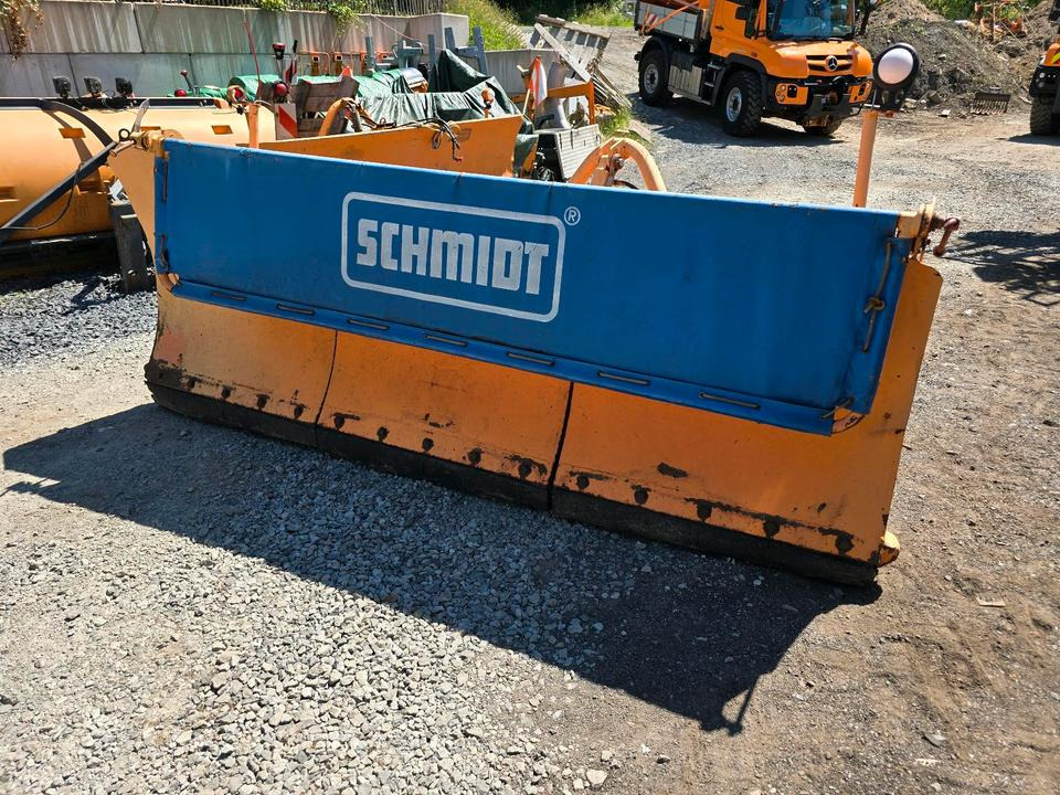 Schmidt Schneepflug MF 2.4 Schneeschieber Schneeschild Winterdienst Räumschild passend für Unimog 405/10 405/12 UGE UGN U300 U 300 400 500 - Schneepflug: das Bild 5 Schmidt Schneepflug MF 2.4 Schneeschieber Schneeschild Winterdienst Räumschild passend für Unimog 405/10 405/12 UGE UGN U300 U 300 400 500 - Schneepflug: das Bild 5