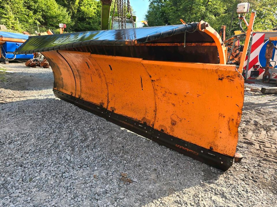Schneepflug Beilhack PV 4m. Schneeschild Schneeschieber Schmidt Epoke passend für LKW Unimog 424 427 405 U 300 400 500 318 323 423 218 430 429 530 527 535 Mercedes-Benz Winterdienst - Schneepflug: das Bild 4 Schneepflug Beilhack PV 4m. Schneeschild Schneeschieber Schmidt Epoke passend für LKW Unimog 424 427 405 U 300 400 500 318 323 423 218 430 429 530 527 535 Mercedes-Benz Winterdienst - Schneepflug: das Bild 4