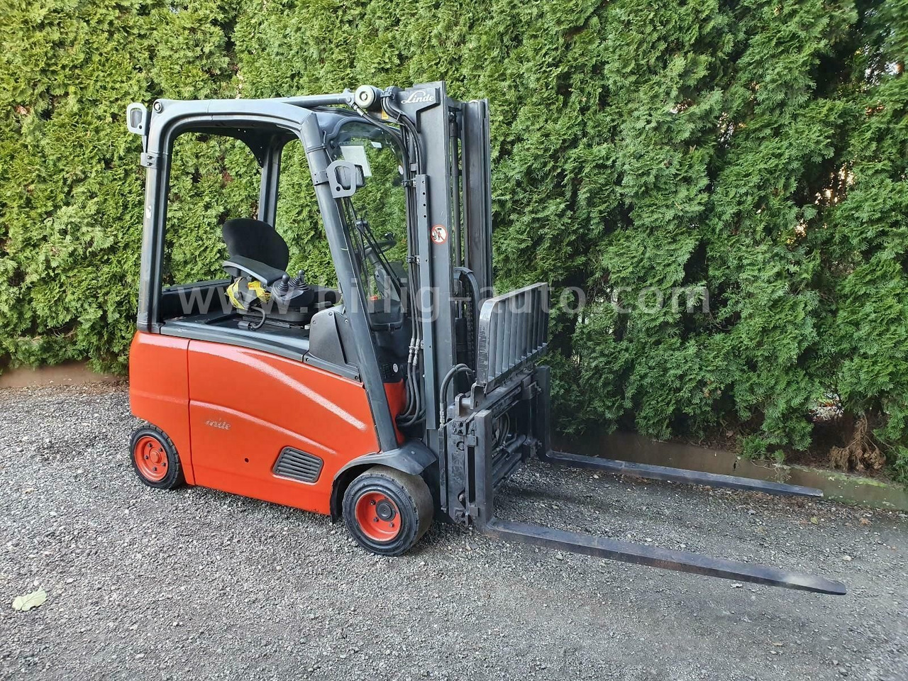 Linde E18 PH 4-Rad Seitenschieber*Zinkenverstellung* - Elektrostapler: das Bild 5 Linde E18 PH 4-Rad Seitenschieber*Zinkenverstellung* - Elektrostapler: das Bild 5