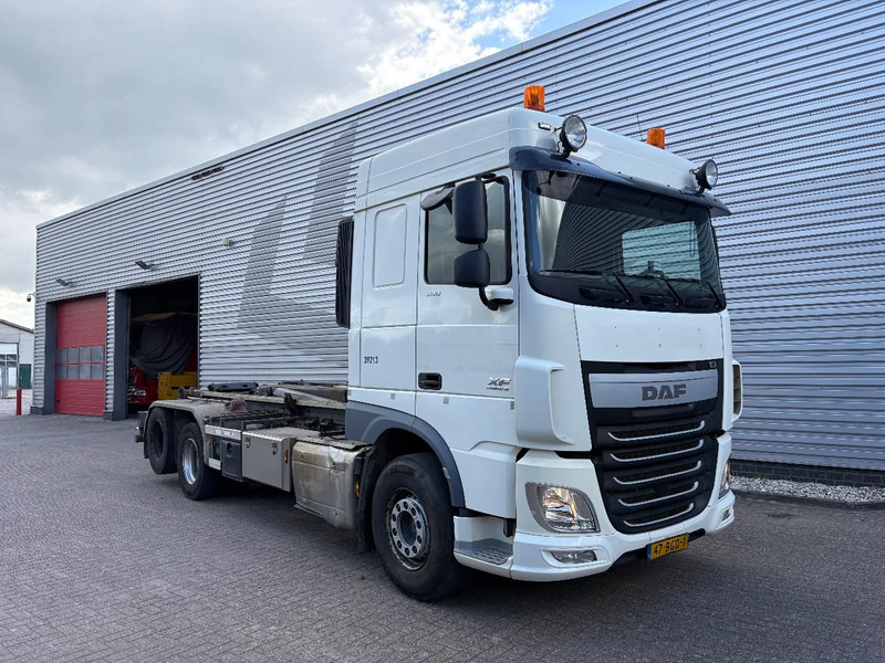 DAF XF 440 6x2 / VDL 21 TON / AFNET SYSTEEM / DUBBELLUCHT SLEPER / APK - TUV JUNI 2026 / - Abrollkipper: das Bild 1 DAF XF 440 6x2 / VDL 21 TON / AFNET SYSTEEM / DUBBELLUCHT SLEPER / APK - TUV JUNI 2026 / - Abrollkipper: das Bild 1