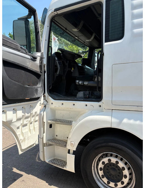 MAN TGX 26.440 / LOW KM ORIGINAL / HOLLAND TRUCK / 2 BEDS / - Sattelzugmaschine: das Bild 5 MAN TGX 26.440 / LOW KM ORIGINAL / HOLLAND TRUCK / 2 BEDS / - Sattelzugmaschine: das Bild 5