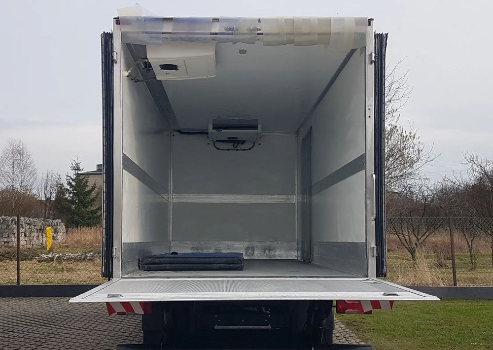 Iveco Daily 70-170 WINDA CHŁODNIA 10EP AGREGAT IZOTERMA - Kühlkoffer LKW: das Bild 5 Iveco Daily 70-170 WINDA CHŁODNIA 10EP AGREGAT IZOTERMA - Kühlkoffer LKW: das Bild 5