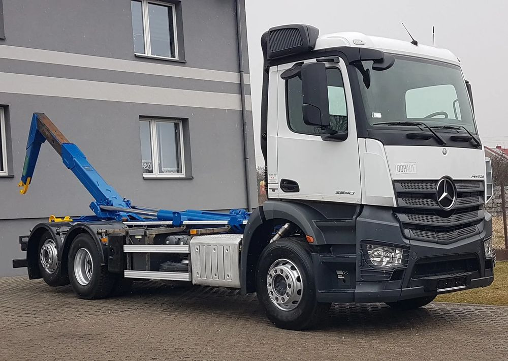Mercedes-Benz ANTOS ACTROS HAKOWIEC 3 OSIE 6x2 KLIMA HAKOWIEC DO KONTENERÓW - Abrollkipper: das Bild 5 Mercedes-Benz ANTOS ACTROS HAKOWIEC 3 OSIE 6x2 KLIMA HAKOWIEC DO KONTENERÓW - Abrollkipper: das Bild 5