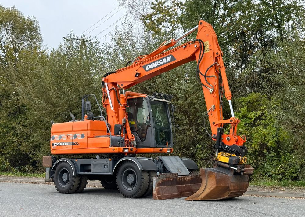 Doosan * DOOSAN DX160W *ROTOTILT* GPS 2D Leica * Sprowadzona * Stan Perfekcyjny * Koparka Kołowa * - Mobilbagger: das Bild 2 Doosan * DOOSAN DX160W *ROTOTILT* GPS 2D Leica * Sprowadzona * Stan Perfekcyjny * Koparka Kołowa * - Mobilbagger: das Bild 2