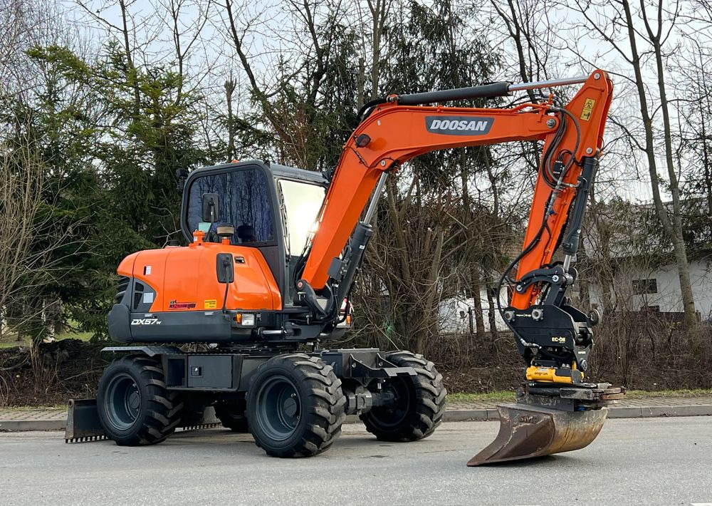Doosan DOOSAN DX57W *ROTOTILT* 2200 Motogodzin * Jak Nowa * Sprowadzona * Stan Perfekcyjny - Mobilbagger: das Bild 2 Doosan DOOSAN DX57W *ROTOTILT* 2200 Motogodzin * Jak Nowa * Sprowadzona * Stan Perfekcyjny - Mobilbagger: das Bild 2