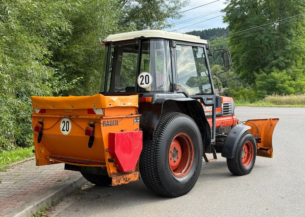 Traktor Kubota * Traktor KUBOTA L4200 * 4x4 * Pług Piaskarka * Wałek Przód Tył * Sprowadzony* Zimowe Utrzymanie: das Bild 9