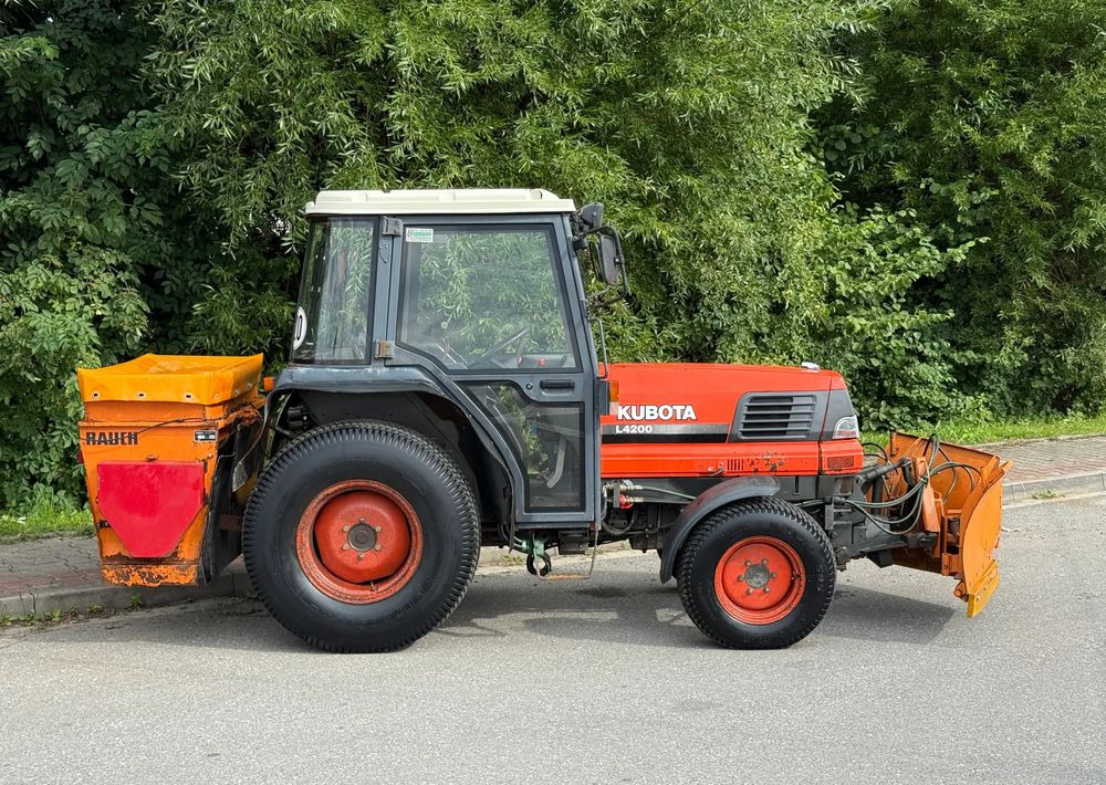 Traktor Kubota * Traktor KUBOTA L4200 * 4x4 * Pług Piaskarka * Wałek Przód Tył * Sprowadzony* Zimowe Utrzymanie: das Bild 8