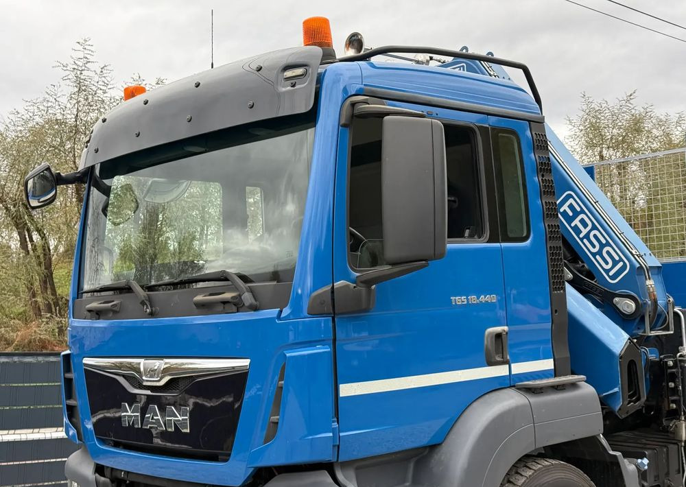 MAN * MAN 18.440 TGS * 4x4 * HDS Fassi F215 * Sprowadzony * 95 000 KM ! * Stan Jak Nowy - Pritsche LKW, Autokran: das Bild 4 MAN * MAN 18.440 TGS * 4x4 * HDS Fassi F215 * Sprowadzony * 95 000 KM ! * Stan Jak Nowy - Pritsche LKW, Autokran: das Bild 4