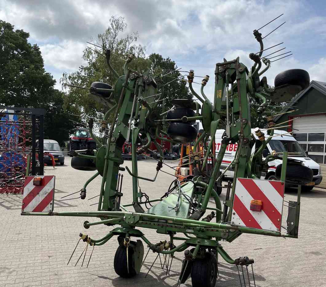 Krone KW 8.80/8 Schudder Tedder Kreiselheuer weidebouwmachines - Heuwender/ Wenderechen: das Bild 4 Krone KW 8.80/8 Schudder Tedder Kreiselheuer weidebouwmachines - Heuwender/ Wenderechen: das Bild 4