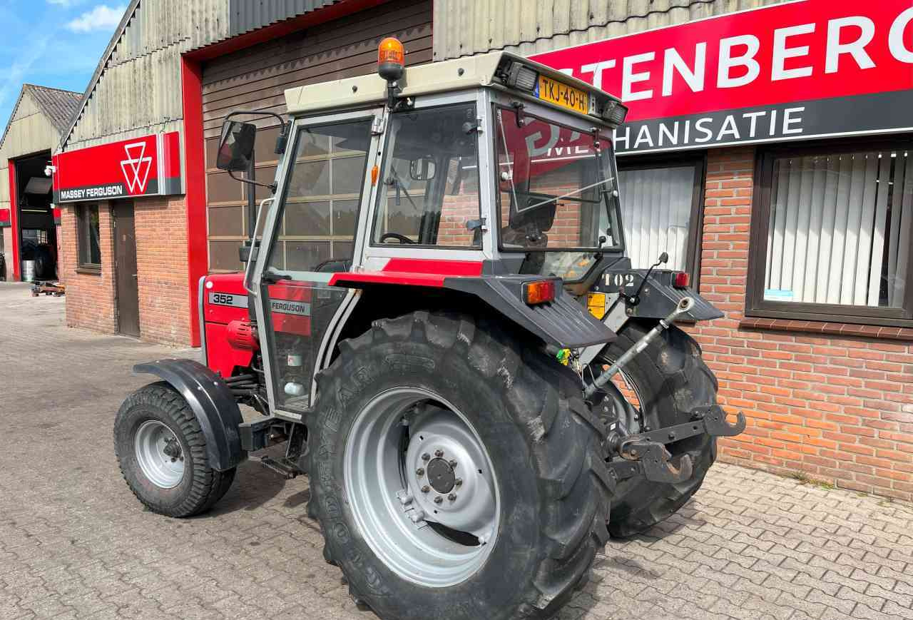Massey Ferguson 352 Turbo Tractoren. - Traktor: das Bild 4 Massey Ferguson 352 Turbo Tractoren. - Traktor: das Bild 4