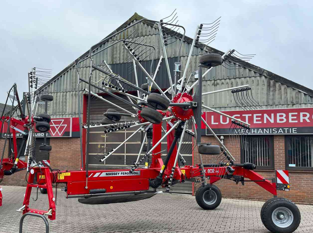 Massey Ferguson RK 802 TRC weidebouwmachines Fella Hark Rake Zwiller - Heuwender/ Wenderechen: das Bild 3 Massey Ferguson RK 802 TRC weidebouwmachines Fella Hark Rake Zwiller - Heuwender/ Wenderechen: das Bild 3