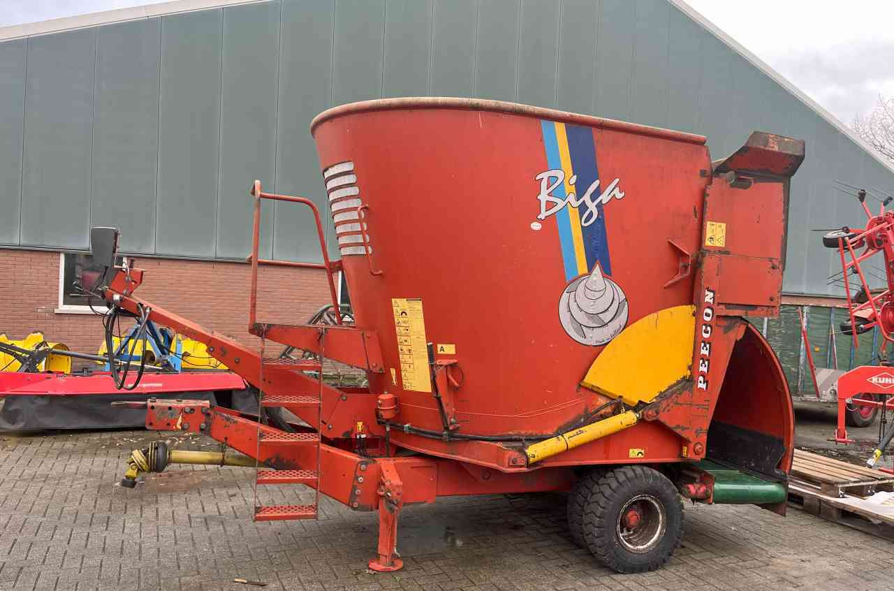 Peecon BIGA 10 voermengwagen, laadklep, voermachines - Futtermischwagen: das Bild 1 Peecon BIGA 10 voermengwagen, laadklep, voermachines - Futtermischwagen: das Bild 1
