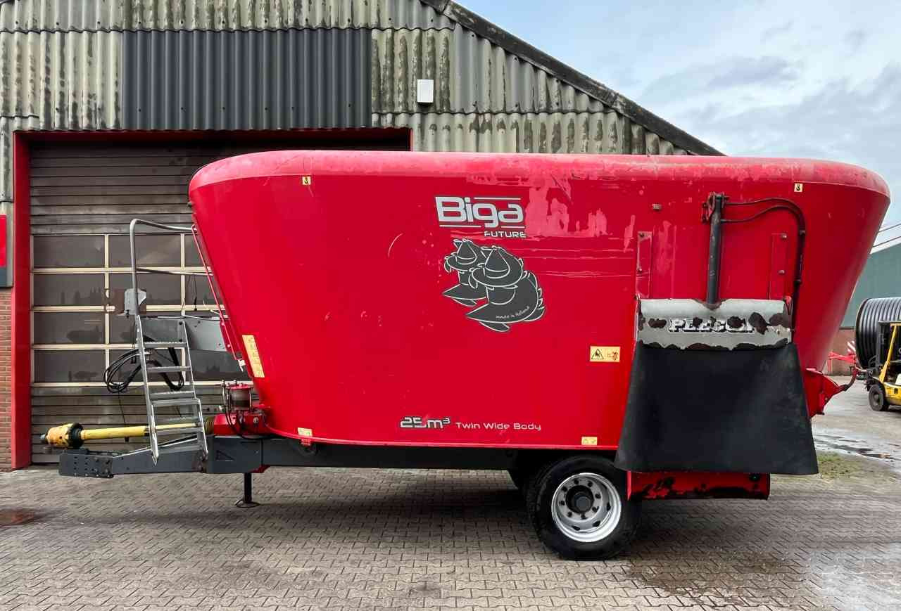 Peecon VME 250 Voermengwagen voermachines - Futtermischwagen: das Bild 1 Peecon VME 250 Voermengwagen voermachines - Futtermischwagen: das Bild 1