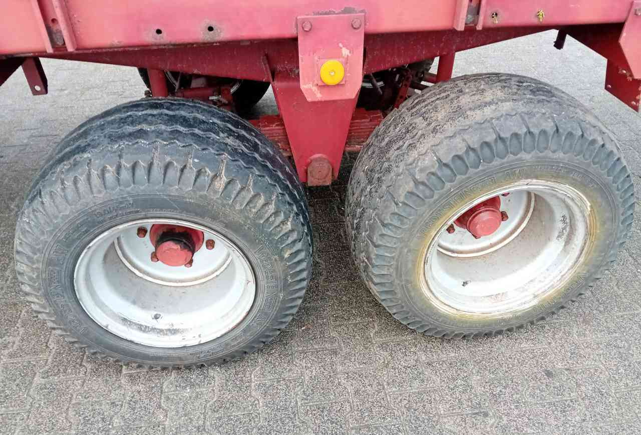 Strautmann Vitesse 230E opraapwagen, ladewagen, weidebouwmachines - Ladewagen: das Bild 4 Strautmann Vitesse 230E opraapwagen, ladewagen, weidebouwmachines - Ladewagen: das Bild 4