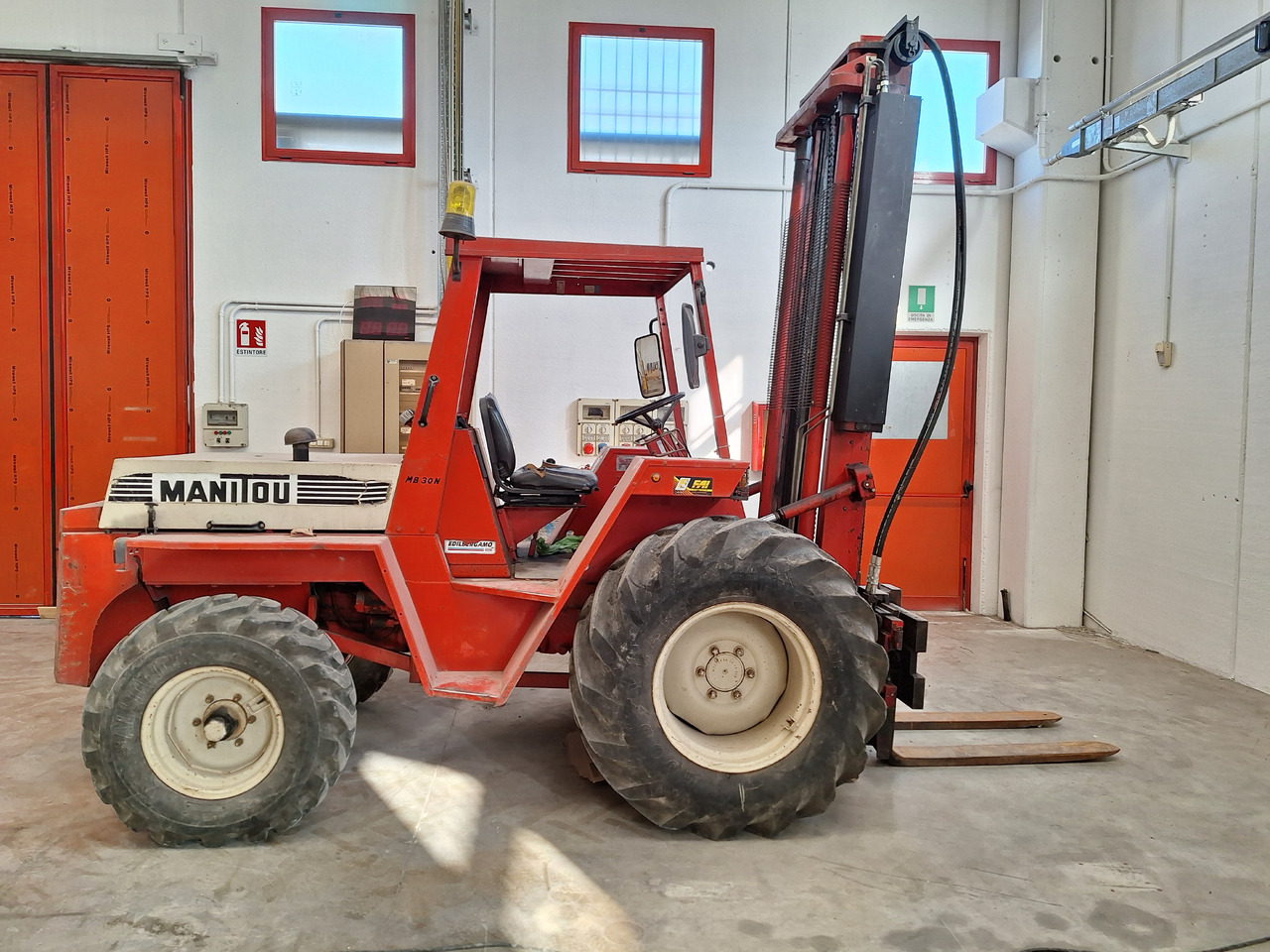 Manitou 30 NB - Geländestapler: das Bild 1 Manitou 30 NB - Geländestapler: das Bild 1