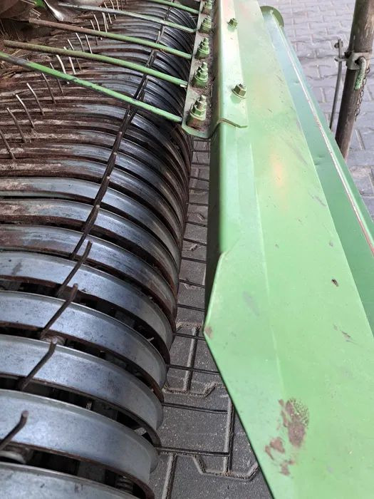 Krone 1250 Round Pack - Rundballenpresse: das Bild 3 Krone 1250 Round Pack - Rundballenpresse: das Bild 3