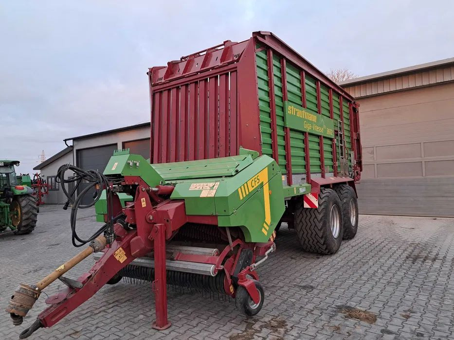 Przyczepa samozbierająca Strautmann 3602 Giga Vitesse 2019 rok - Ladewagen: das Bild 1 Przyczepa samozbierająca Strautmann 3602 Giga Vitesse 2019 rok - Ladewagen: das Bild 1