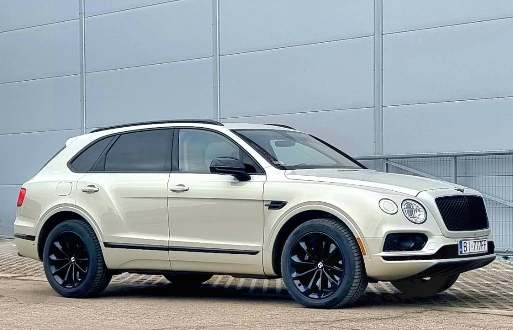 Bentley BENTAYGA 6.0 W12 - PKW: das Bild 3 Bentley BENTAYGA 6.0 W12 - PKW: das Bild 3