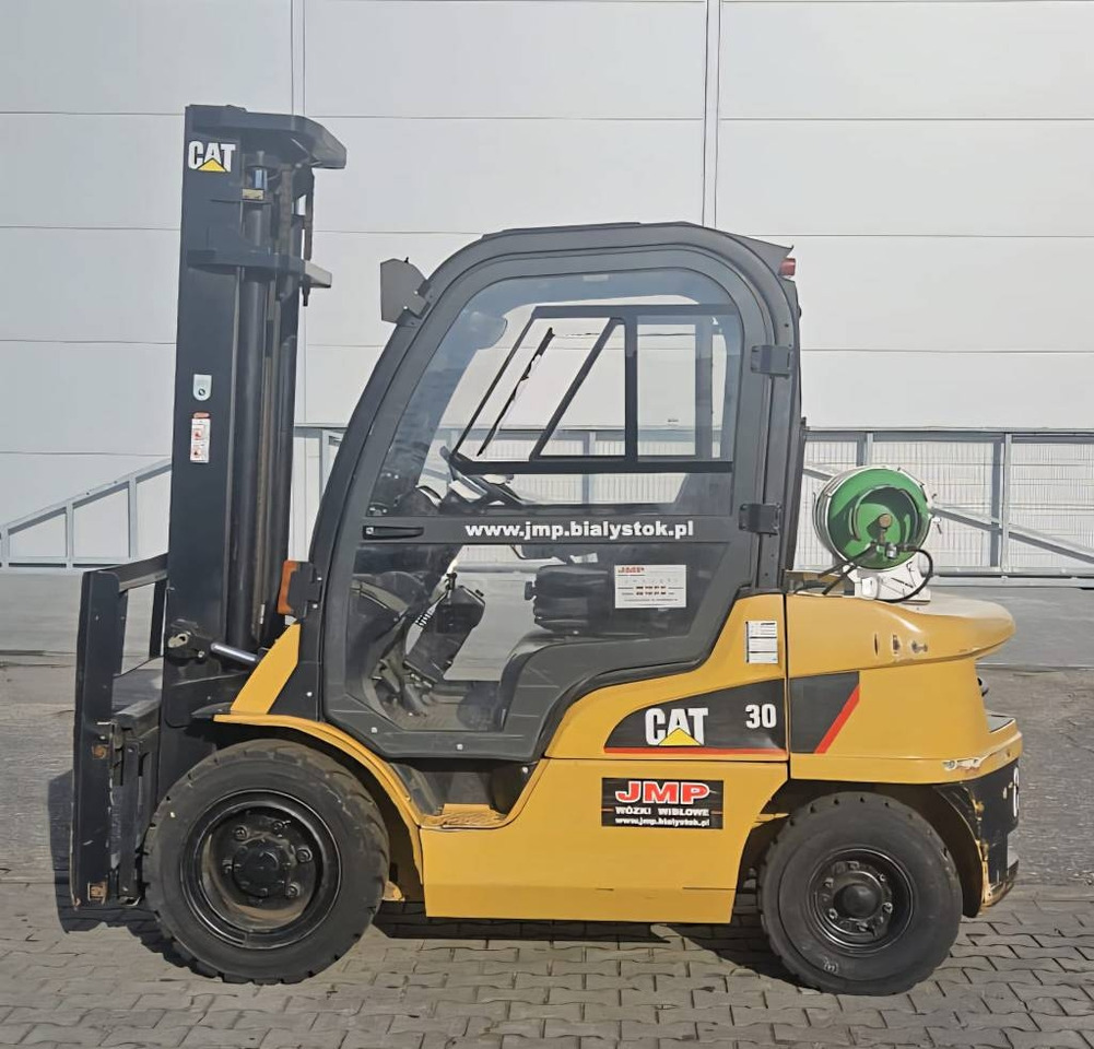 CAT GP 30 N - Treibgasstapler: das Bild 3 CAT GP 30 N - Treibgasstapler: das Bild 3