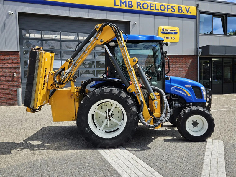 New Holland Boomer 3050 met Bos Maaiarm - Kleintraktor: das Bild 3 New Holland Boomer 3050 met Bos Maaiarm - Kleintraktor: das Bild 3