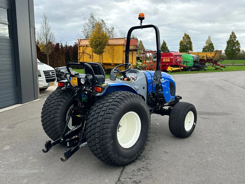 New Holland Boomer 55 - Kleintraktor: das Bild 3 New Holland Boomer 55 - Kleintraktor: das Bild 3