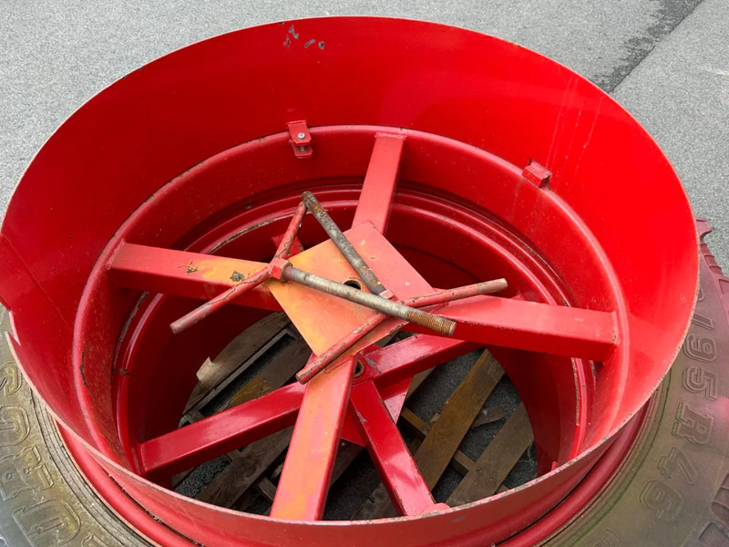 Taurus dubbellucht wielen - Felgen und Reifen für Landmaschine: das Bild 5 Taurus dubbellucht wielen - Felgen und Reifen für Landmaschine: das Bild 5