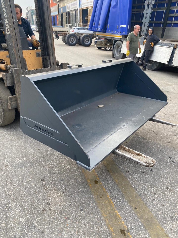 JCB 300 - Ladeschaufel für Baumaschine: das Bild 4 JCB 300 - Ladeschaufel für Baumaschine: das Bild 4