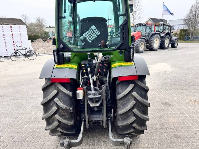Fendt 211v Profi, 465 uur! - Traktor: das Bild 4 Fendt 211v Profi, 465 uur! - Traktor: das Bild 4