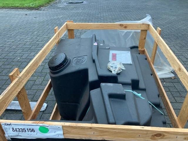 New Holland brandstoftank FR hakselaar Fueltank - Kraftstofftank für Landmaschine: das Bild 4 New Holland brandstoftank FR hakselaar Fueltank - Kraftstofftank für Landmaschine: das Bild 4