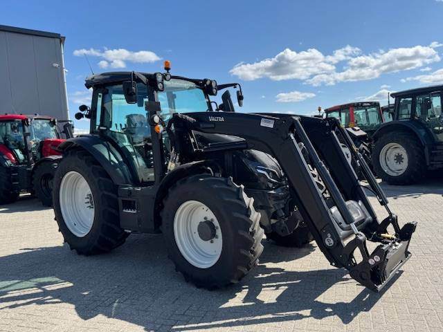 Valtra G125 Ecopower Active, 115 uur!! FH+PTO+Voorlader - Traktor: das Bild 4 Valtra G125 Ecopower Active, 115 uur!! FH+PTO+Voorlader - Traktor: das Bild 4