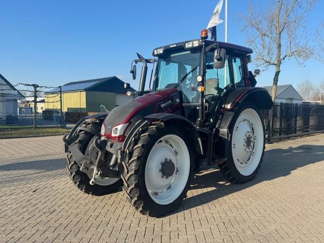 Valtra N93 hitech5, 2015, 517 uur! - Traktor: das Bild 1 Valtra N93 hitech5, 2015, 517 uur! - Traktor: das Bild 1