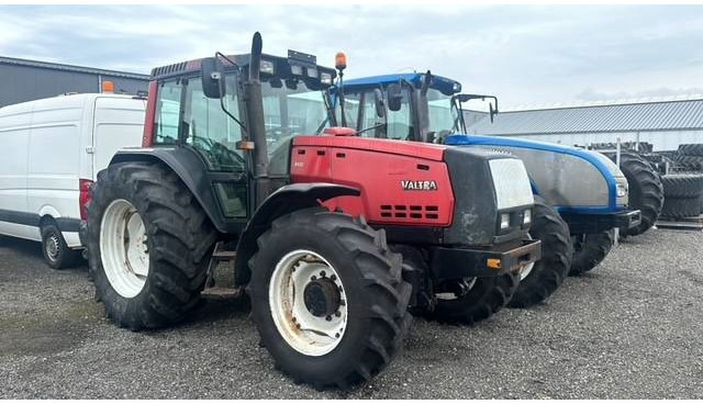 Valtra Valmet 8450, Voorasvering! - Traktor: das Bild 1 Valtra Valmet 8450, Voorasvering! - Traktor: das Bild 1