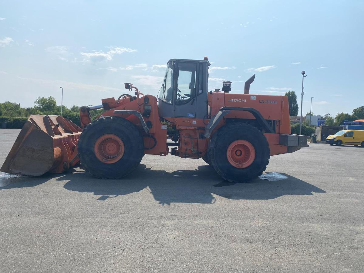 Hitachi LX290 - Radlader: das Bild 3 Hitachi LX290 - Radlader: das Bild 3