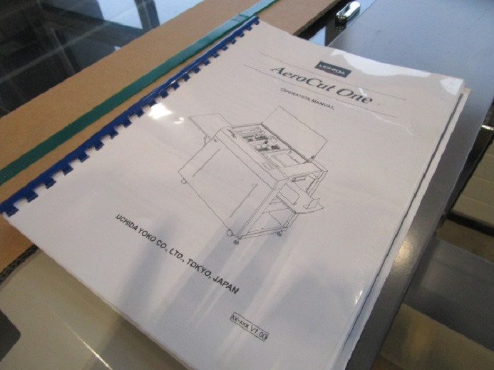 AUTOMATISCHES SCHNEIDSYSTEM UCHIDA AEROCUT ONE - Papierschneidemaschine: das Bild 5 AUTOMATISCHES SCHNEIDSYSTEM UCHIDA AEROCUT ONE - Papierschneidemaschine: das Bild 5