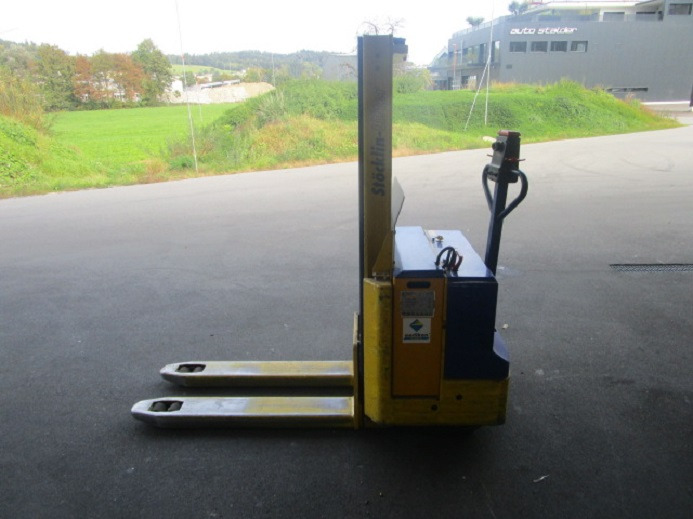 ELEKTRO HUBAMEISE STÖCKLIN 3 PzS 270 - Druckmaschine: das Bild 2 ELEKTRO HUBAMEISE STÖCKLIN 3 PzS 270 - Druckmaschine: das Bild 2