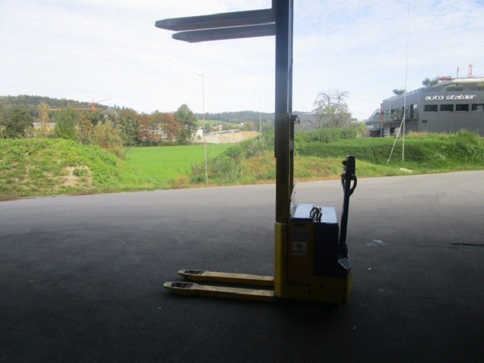 Druckmaschine ELEKTRO HUBAMEISE STÖCKLIN 3 PzS 270: das Bild 6 Druckmaschine ELEKTRO HUBAMEISE STÖCKLIN 3 PzS 270: das Bild 6