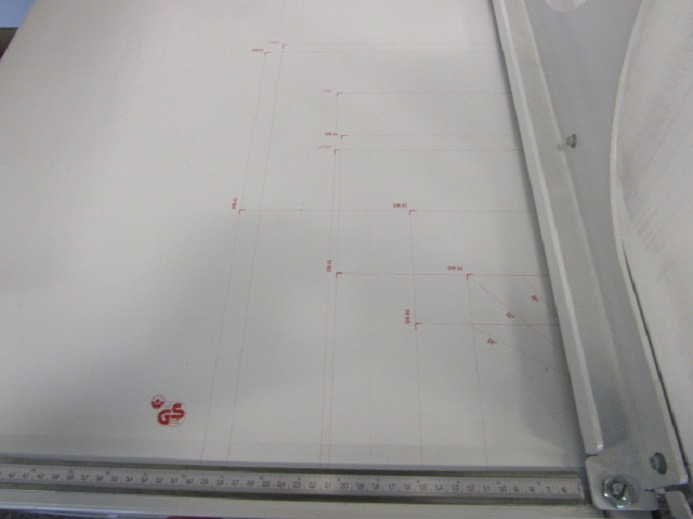 HEBELSCHNEIDER IDEAL 1080 - Papierschneidemaschine: das Bild 4 HEBELSCHNEIDER IDEAL 1080 - Papierschneidemaschine: das Bild 4