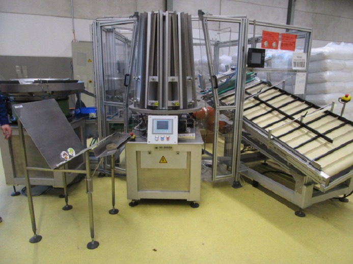 DECKEL ETIKETTIER ANLAGE SCHLEUTER GU 2 DU (RUNDLÄUFER) MIT LÖFFELEINLEGESTATION RNA SRC-N-630-1R - Industriemaschine: das Bild 2 DECKEL ETIKETTIER ANLAGE SCHLEUTER GU 2 DU (RUNDLÄUFER) MIT LÖFFELEINLEGESTATION RNA SRC-N-630-1R - Industriemaschine: das Bild 2