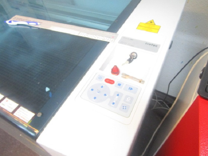 LASER CUTTER TROTEC SPEEDY 360 (Gravieren, Schneiden) - Papierschneidemaschine: das Bild 4 LASER CUTTER TROTEC SPEEDY 360 (Gravieren, Schneiden) - Papierschneidemaschine: das Bild 4