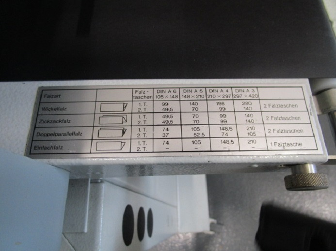 MB MULTIPLI 35 MIT GESTELL - Falzmaschine: das Bild 5 MB MULTIPLI 35 MIT GESTELL - Falzmaschine: das Bild 5