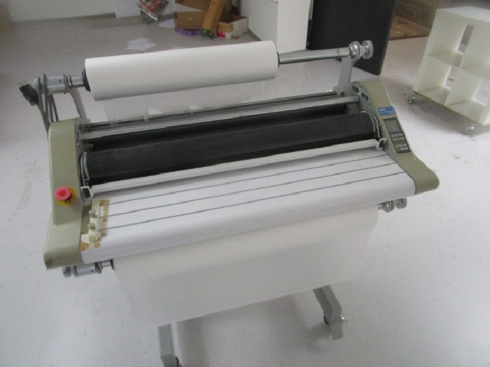 ROLL LAMINATOR GMP SURELAMPLUS-800DS - Druckmaschine: das Bild 2 ROLL LAMINATOR GMP SURELAMPLUS-800DS - Druckmaschine: das Bild 2