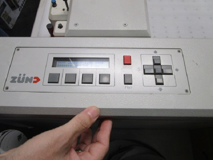 SCHNEIDEPLOTTER ZÜND P-1200 PLUS - Papierschneidemaschine: das Bild 4 SCHNEIDEPLOTTER ZÜND P-1200 PLUS - Papierschneidemaschine: das Bild 4
