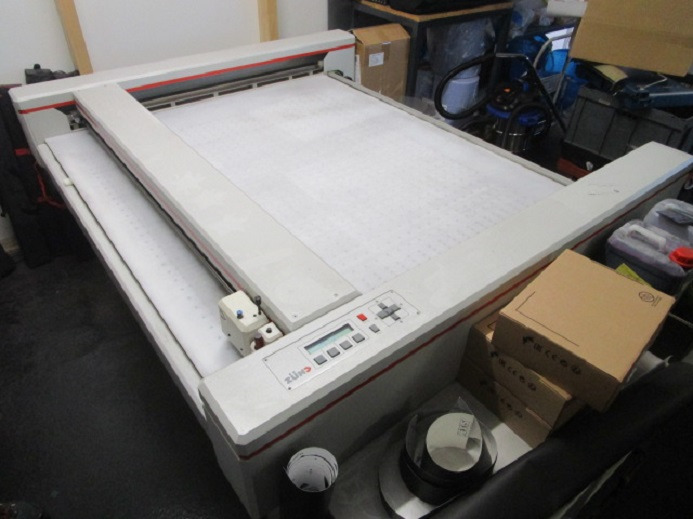 SCHNEIDEPLOTTER ZÜND P-1200 PLUS - Papierschneidemaschine: das Bild 1 SCHNEIDEPLOTTER ZÜND P-1200 PLUS - Papierschneidemaschine: das Bild 1
