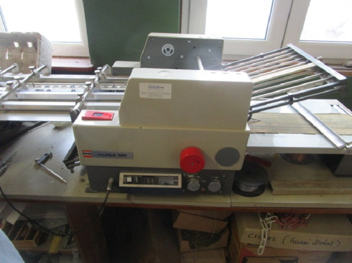 TISCH-FALZMASCHINE MB MULTIPLI 382 PBA - Falzmaschine: das Bild 4 TISCH-FALZMASCHINE MB MULTIPLI 382 PBA - Falzmaschine: das Bild 4